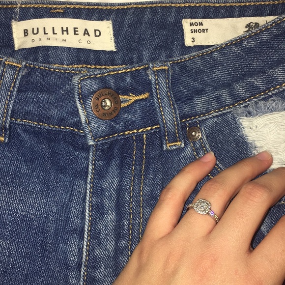 Bullhead Denim Co Mom Short - Picture 4 of 5